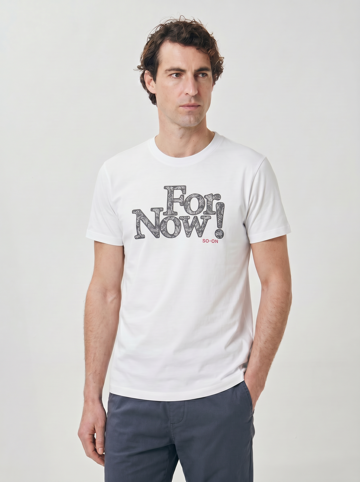 T-shirt girocollo con patch ricamato - Bianco