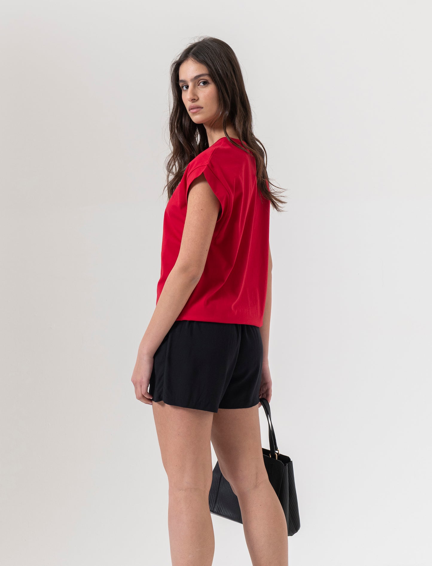 Short con elastico in vita da donna - Nero