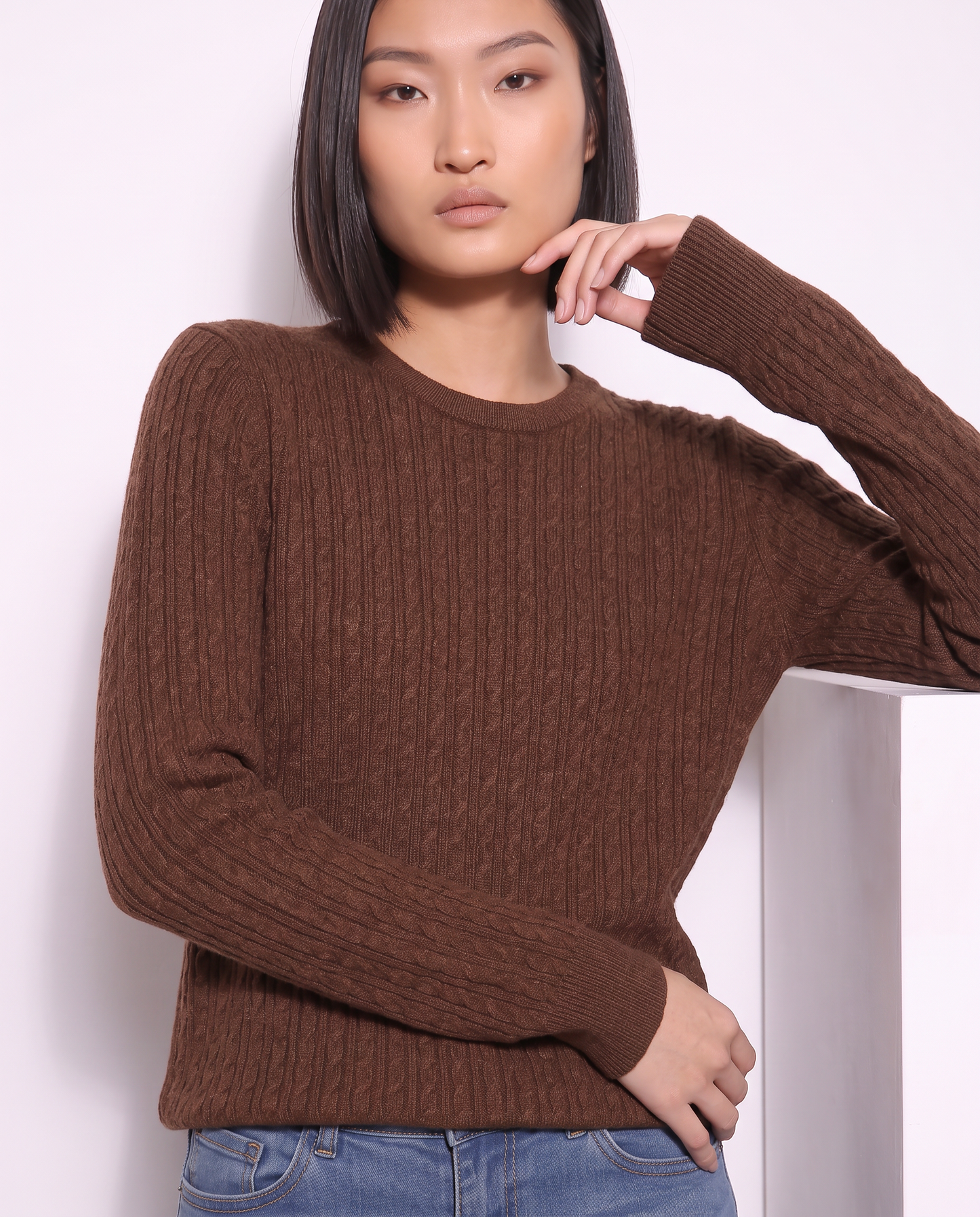 Long Sleeve Crew Neck Cable Knit Sweater - Brown