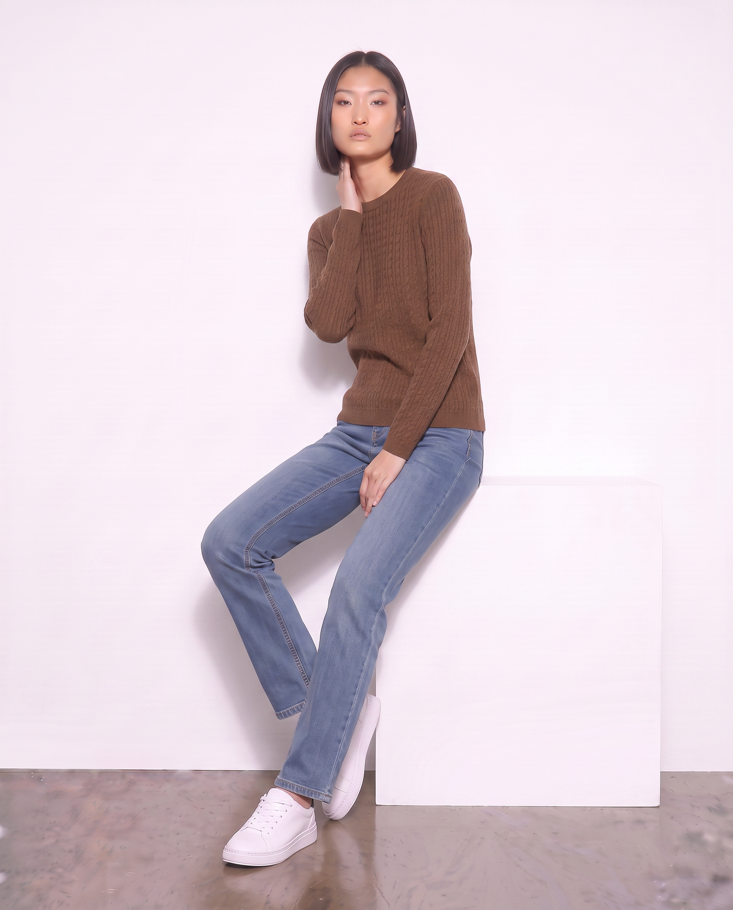 Long Sleeve Crew Neck Cable Knit Sweater - Brown