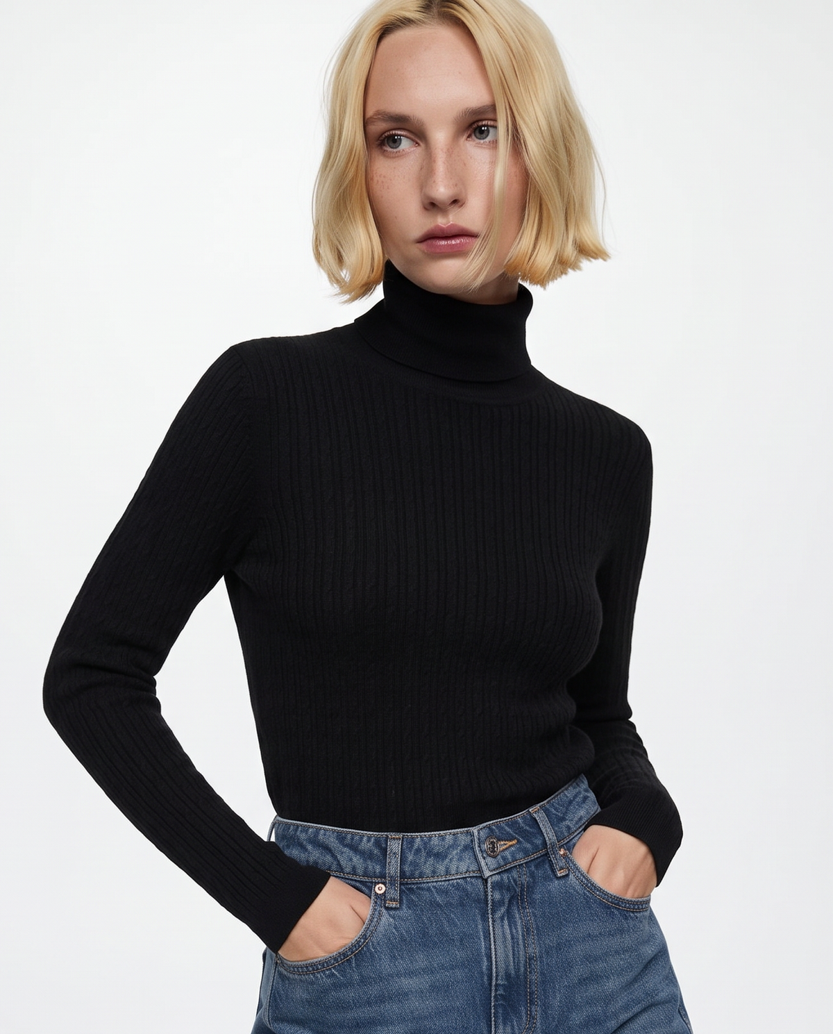 Maglia a trecce con collo alto - Nero