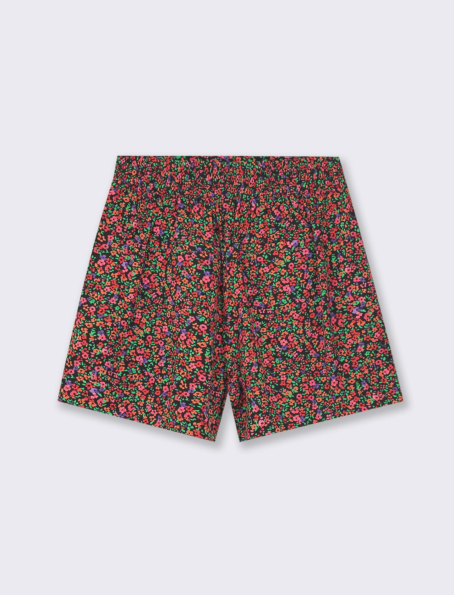Short con elastico dietro e laccetto davanti, tasche davanti - var 2