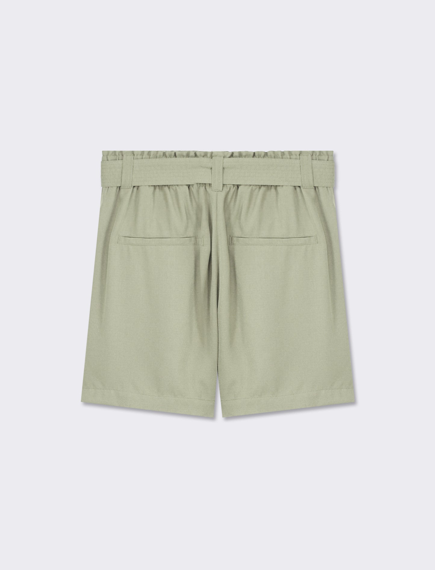 Pantaloncino ampio con cintura. Vita alta con elastico on vita e tasche davanti - Verde salvia