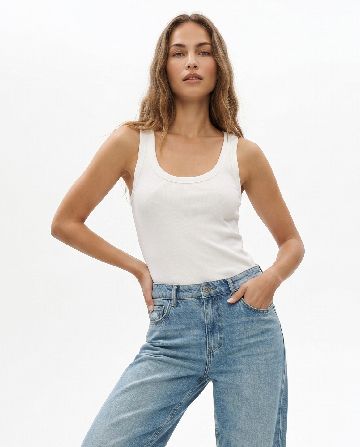 Top a Costine con Scollo Madonna - Bianco