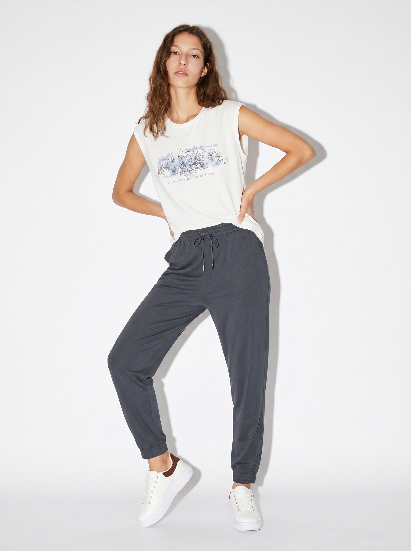 Sweatpants with drawstring waist - Grey