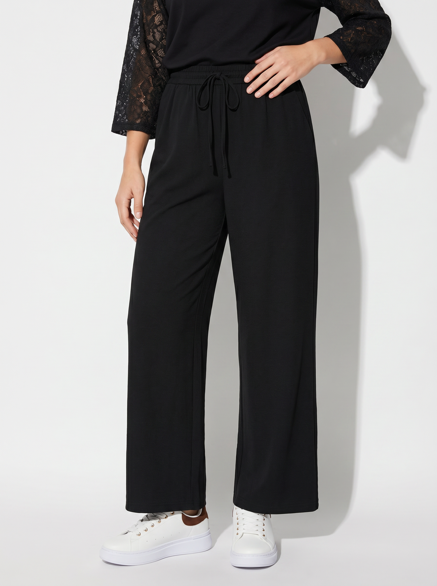 Straight track pants with drawstring waist - Black