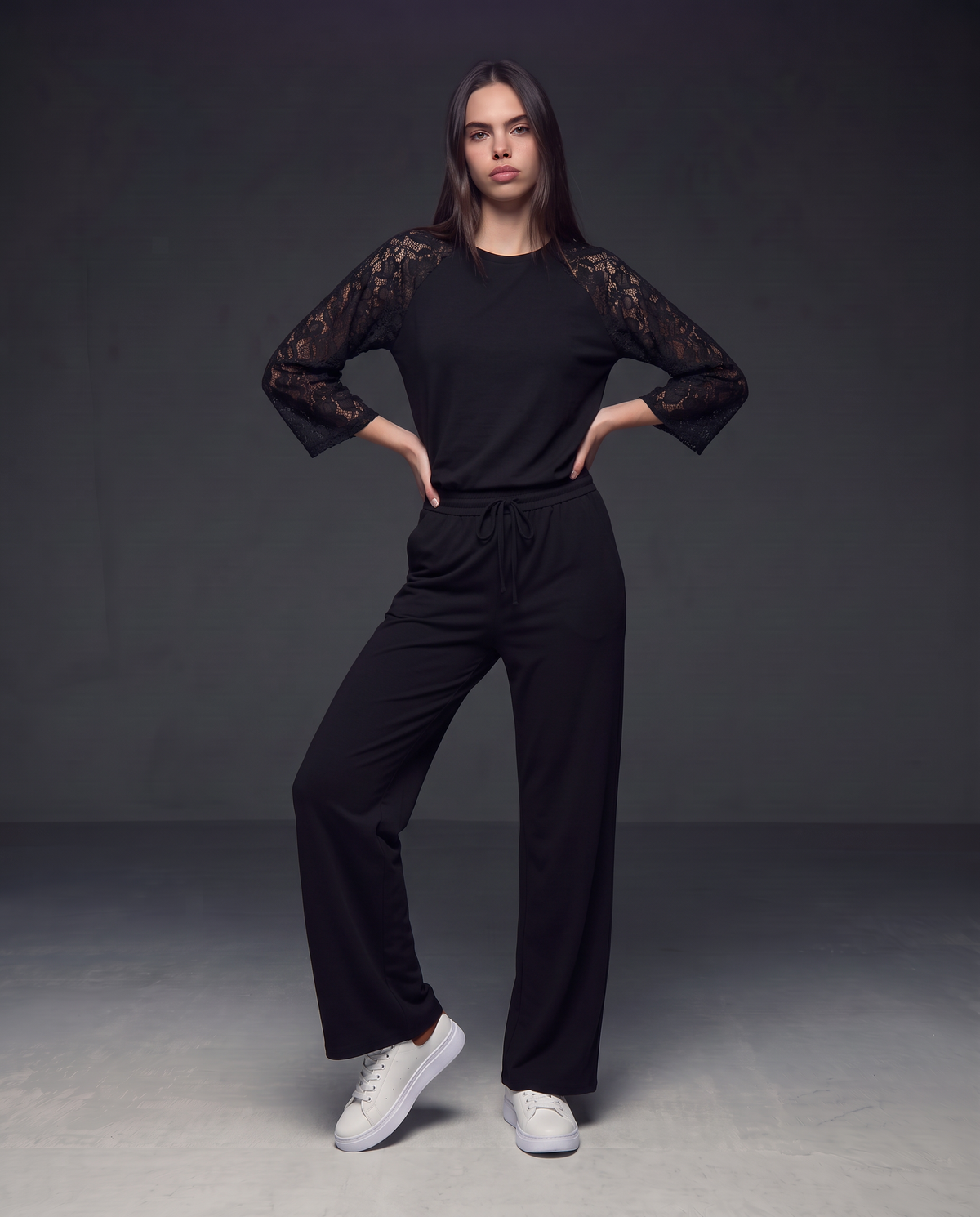 Straight track pants with drawstring waist - Black
