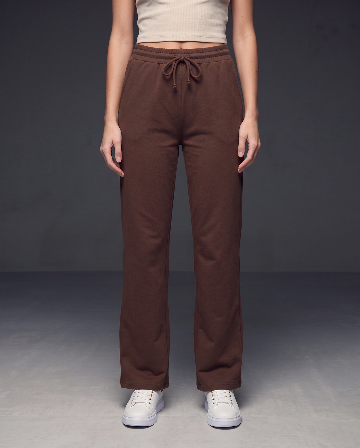 Straight track pants with drawstring waist - Brown