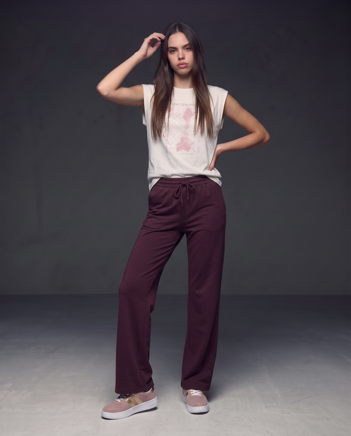 Straight track pants with drawstring waist - Red
