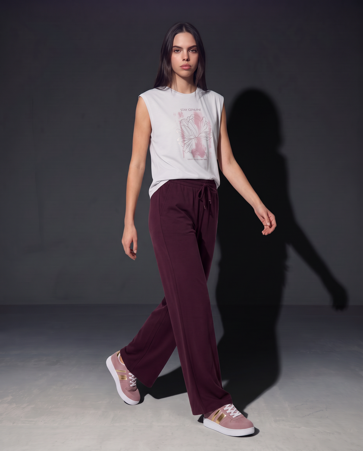 Straight track pants with drawstring waist - Red