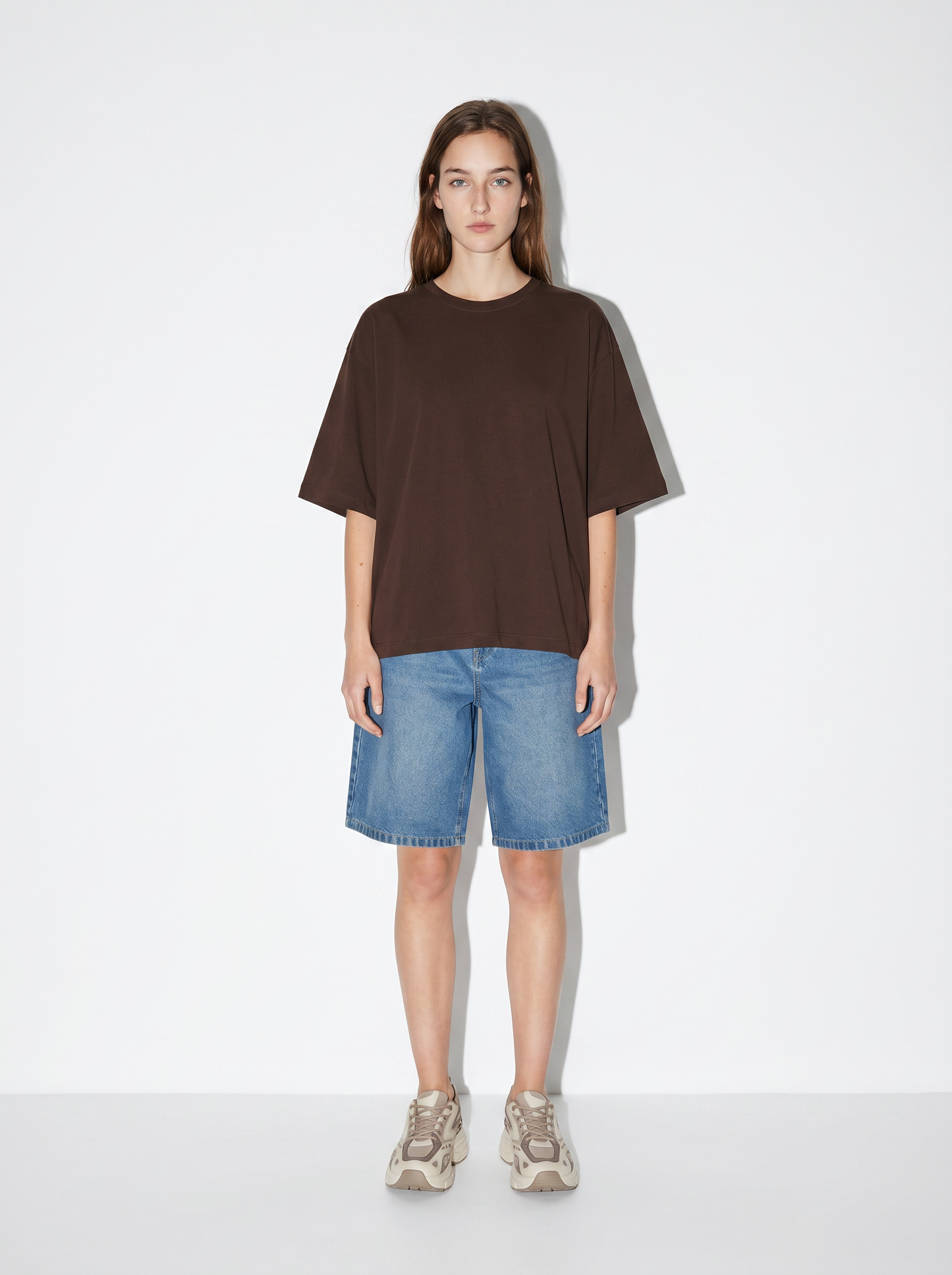 T-shirt girocollo con maniche a pipistrello - Moro
