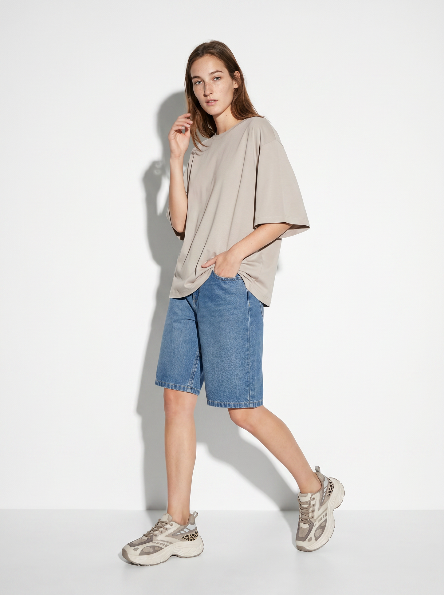 T-shirt girocollo con maniche a pipistrello - Beige grano