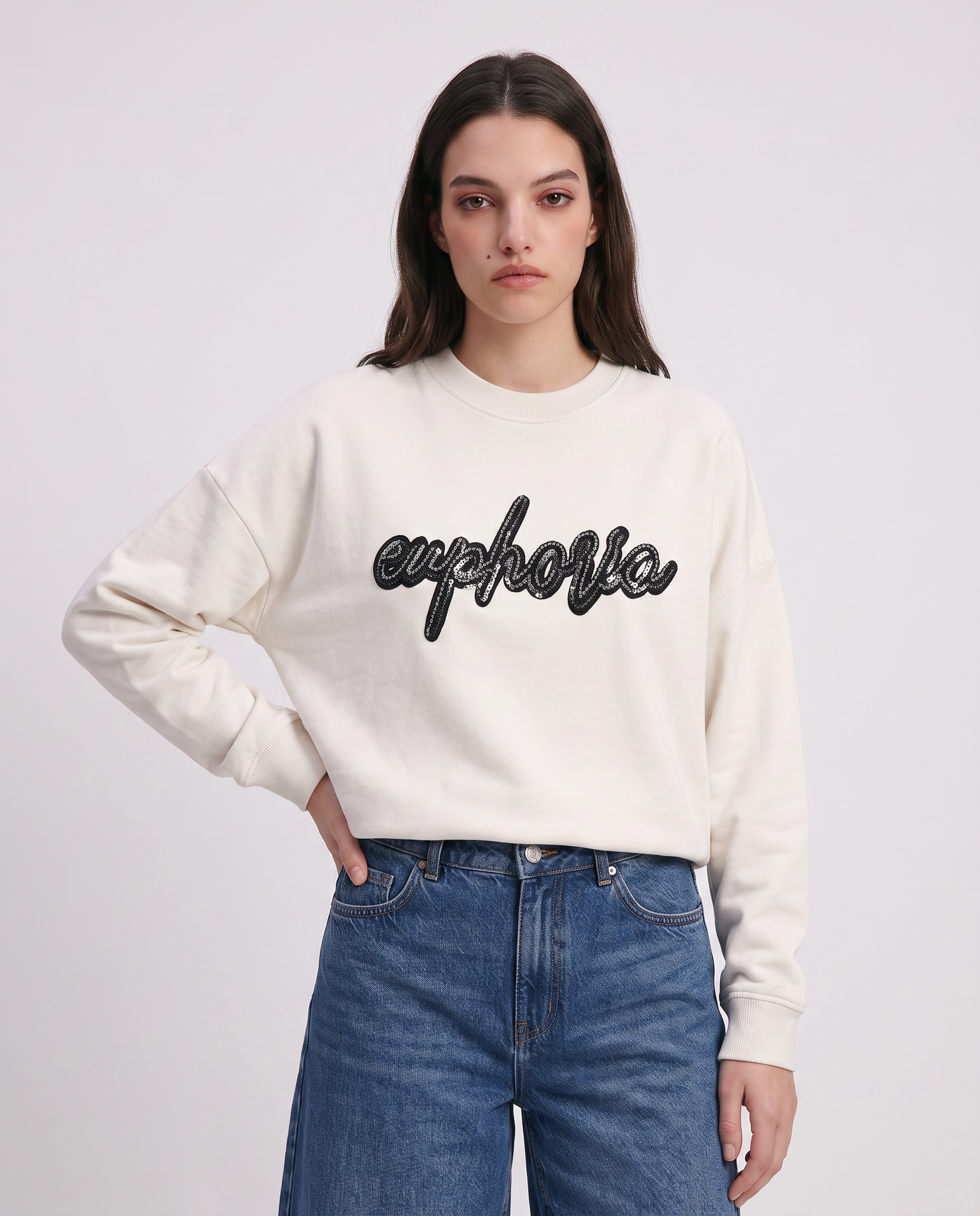 Crewneck sweatshirt with embroidery and sequins - Beige