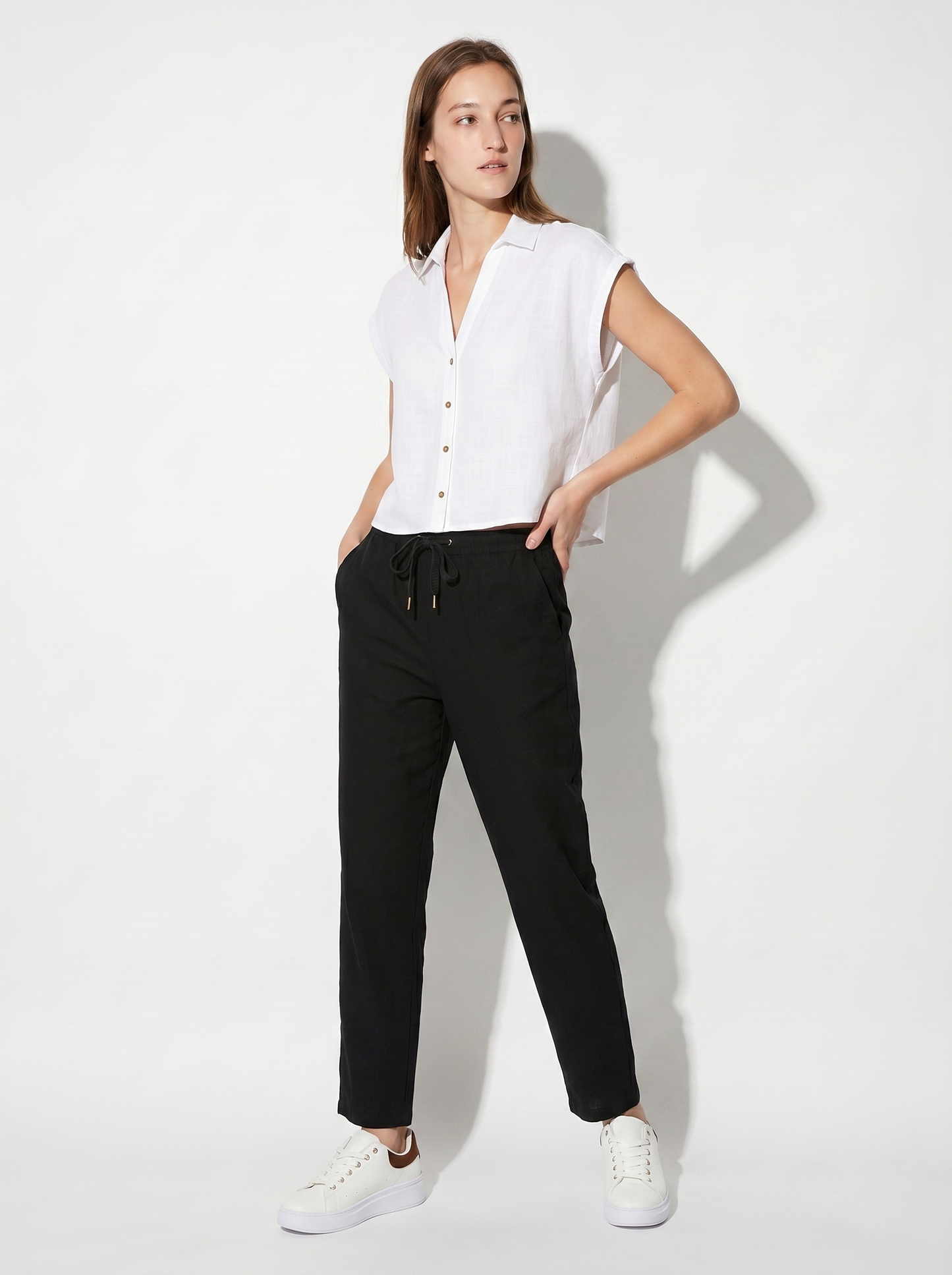Short Sleeve Shirt with Pleat - White
