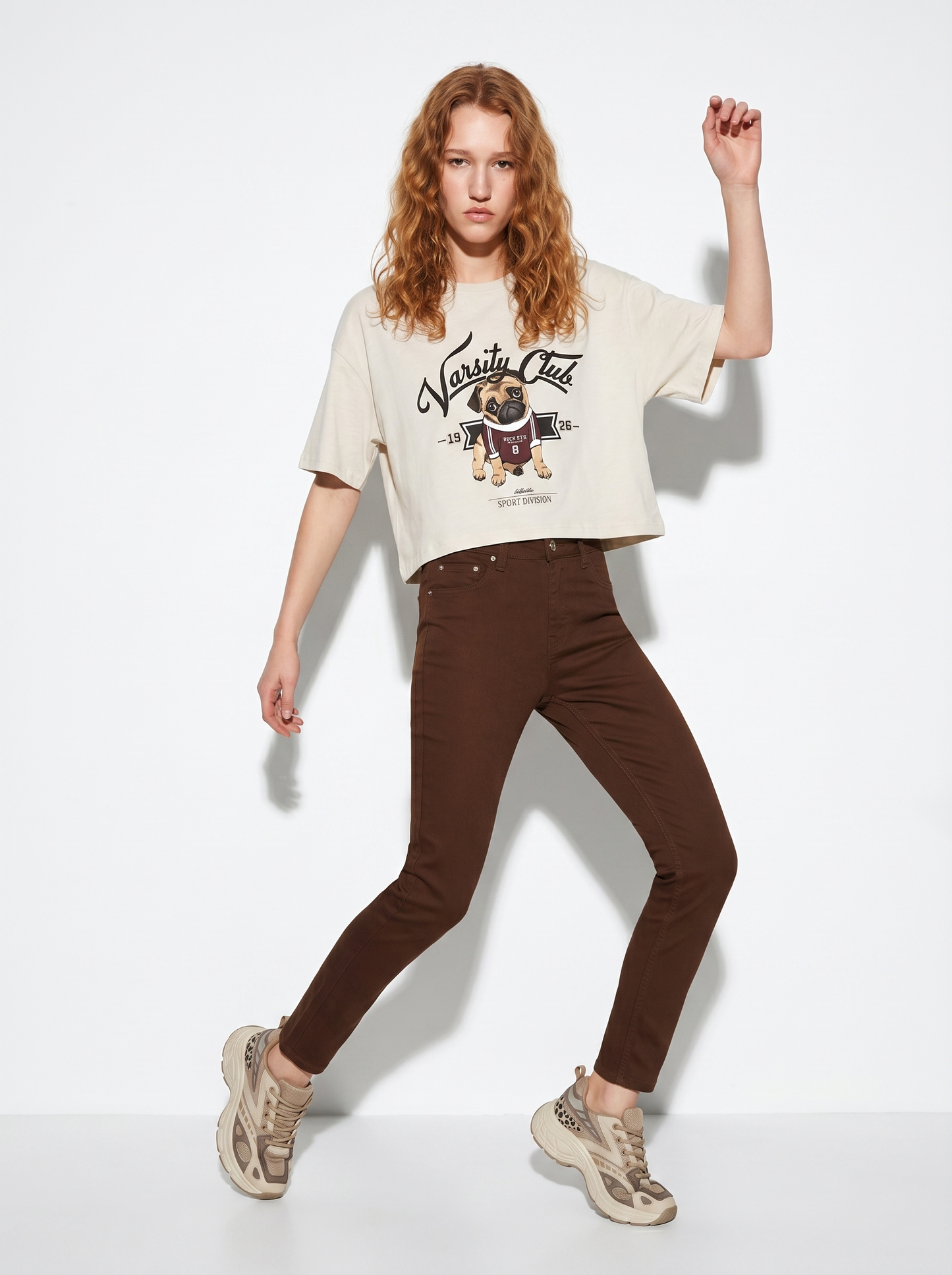 JEANS SKINNY con vita media ideale - Marrone cioccolato