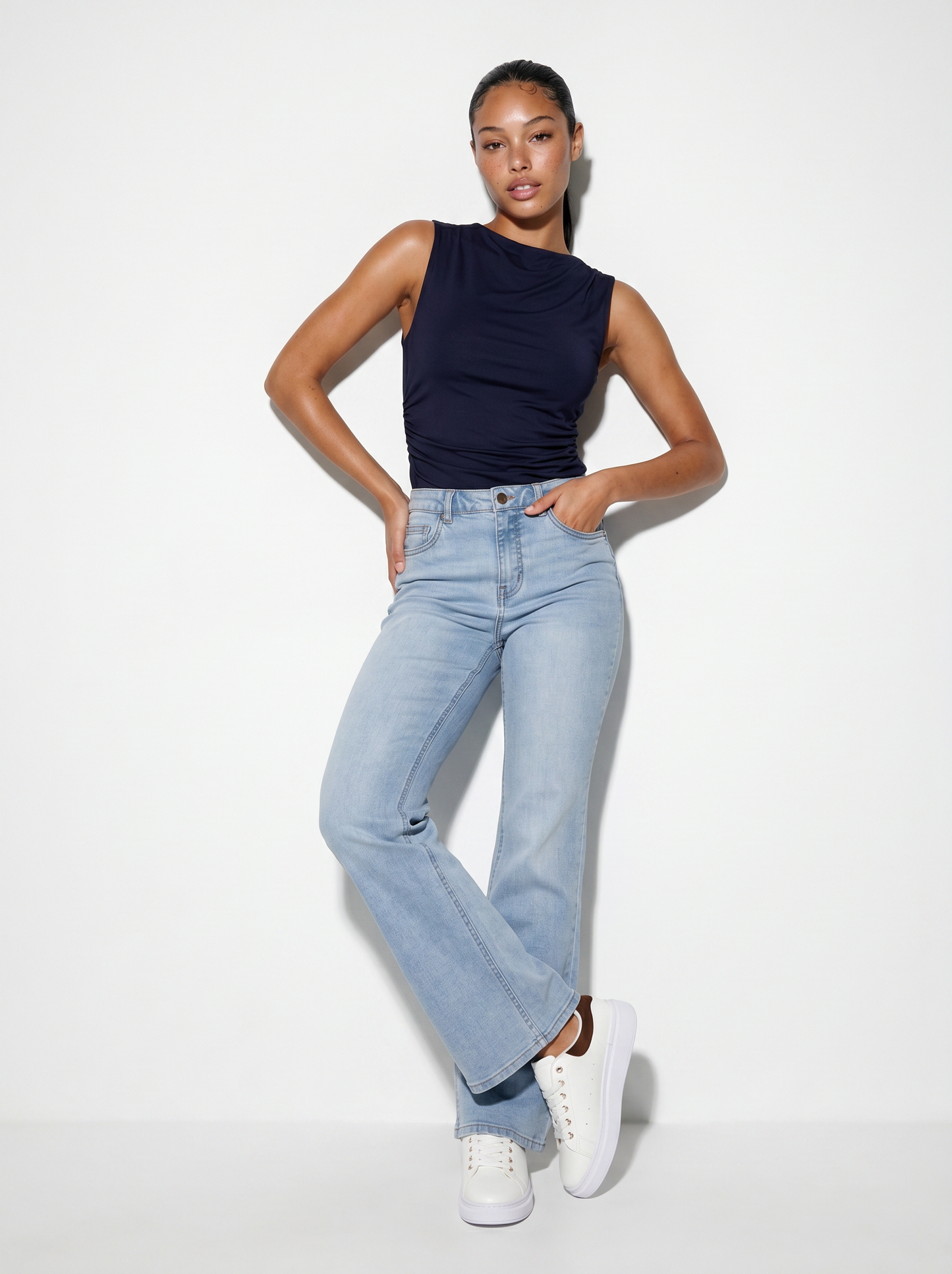 T-shirt giromanica con arriccio elegante - Blu