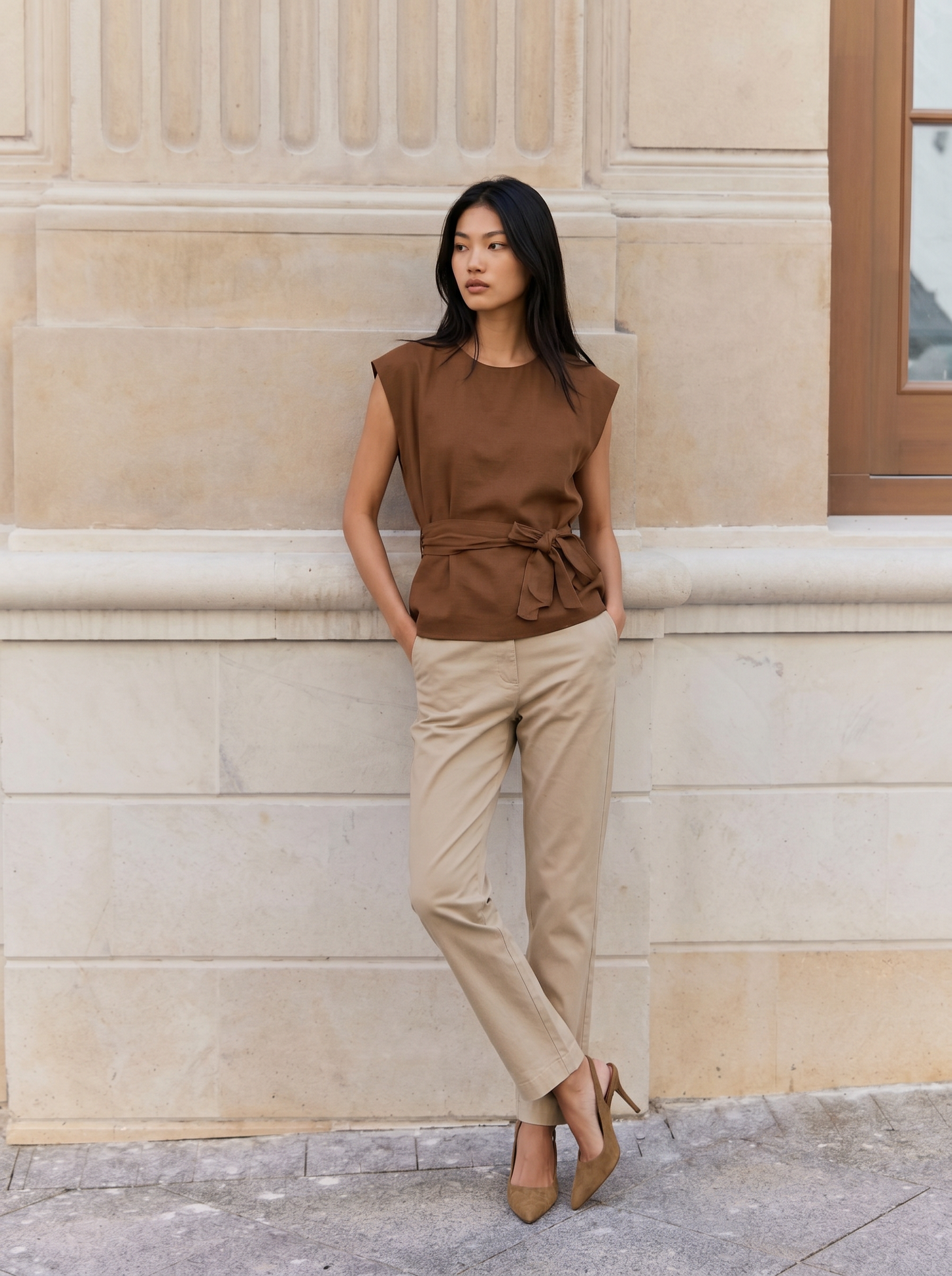 T-Shirt with Bow at Waist - Brown