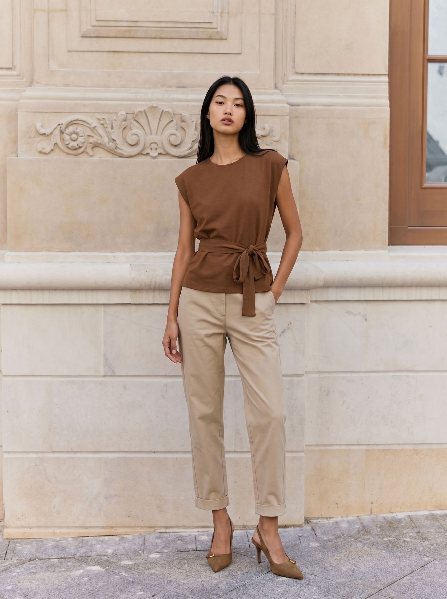 T-Shirt with Bow at Waist - Brown