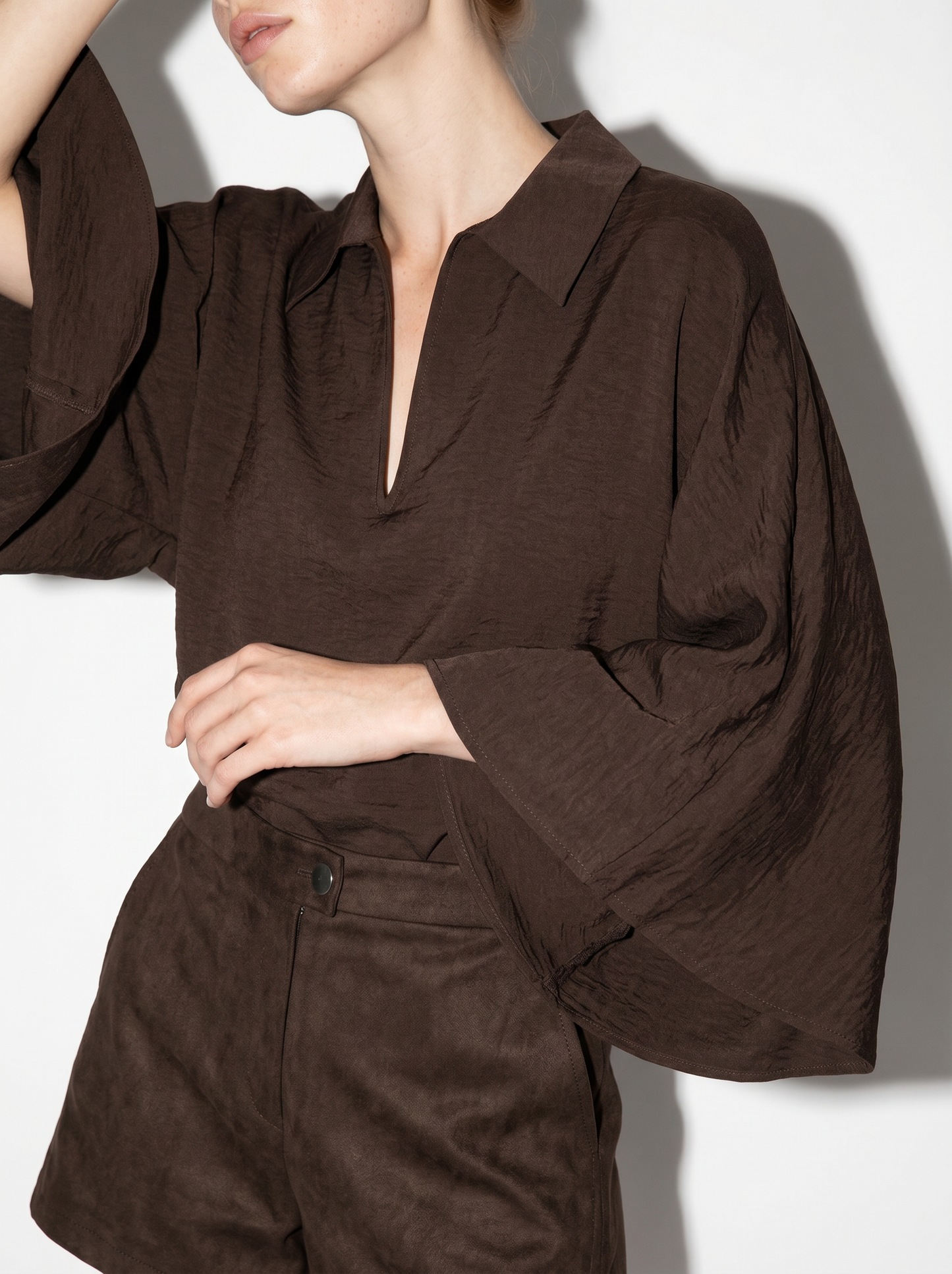 Camicia kimono con scollo a V ampia - Moro