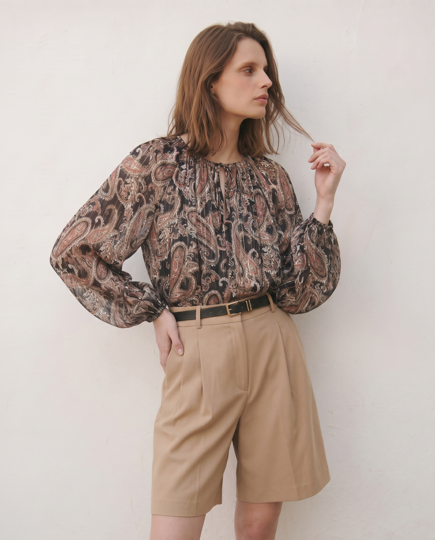 Blusa ampia con scollo a V elegante - var 1