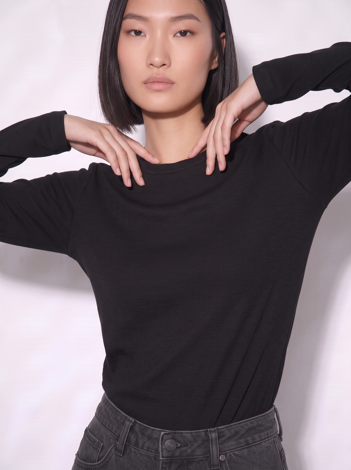 T-shirt basica manica lunga girocollo - Nero
