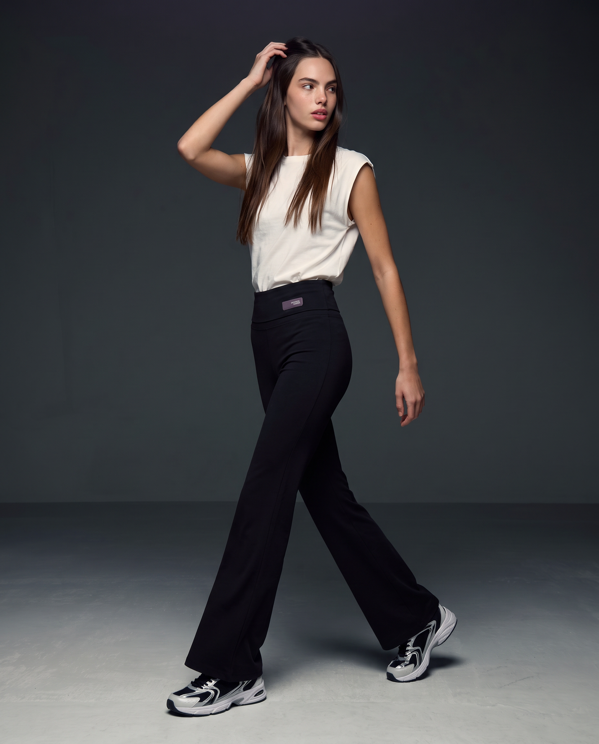 Basic Flare Leggings for Every Occasion - Black