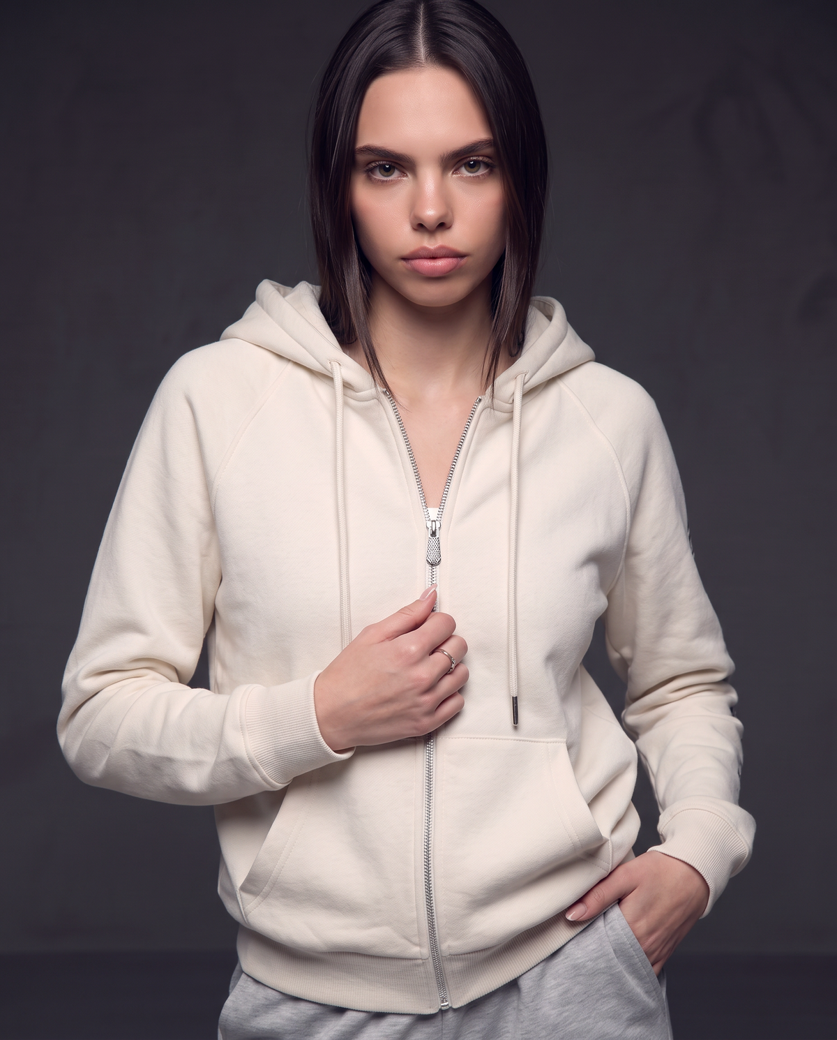 Felpa con cappuccio e zip ampia - Avorio