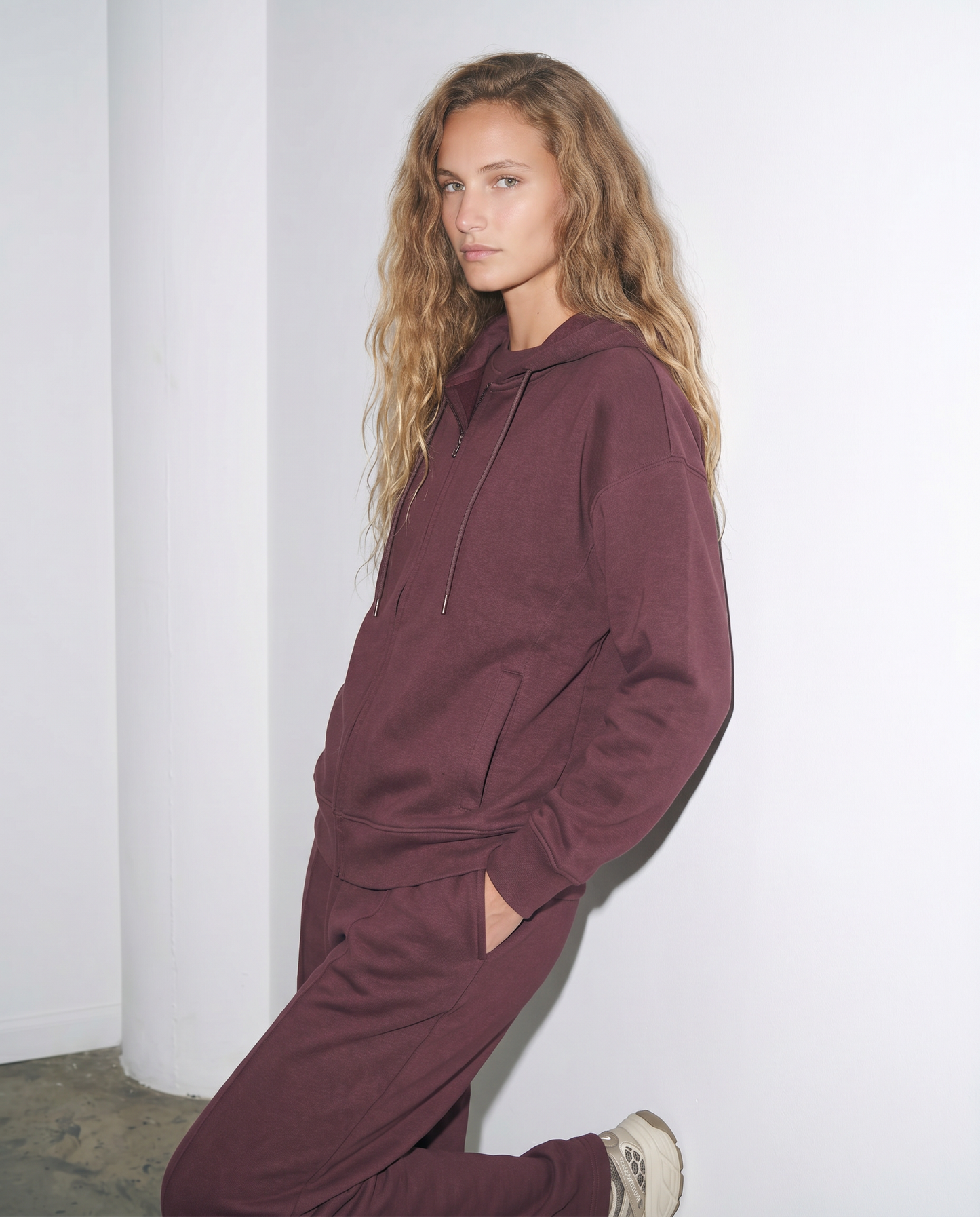 Felpa con zip e cappuccio a manica T - Rosso amarena