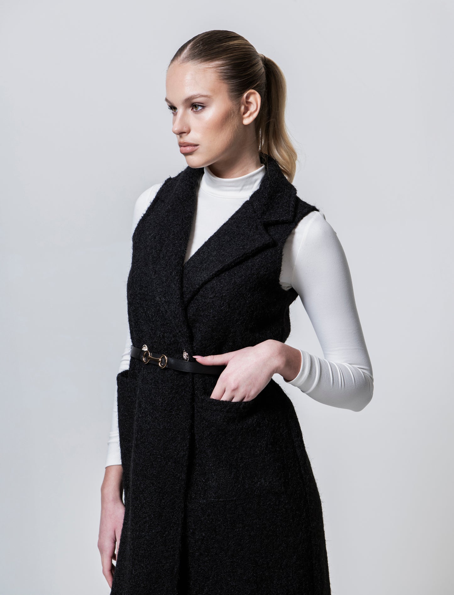 Cappotto con cintura smanicato - Nero