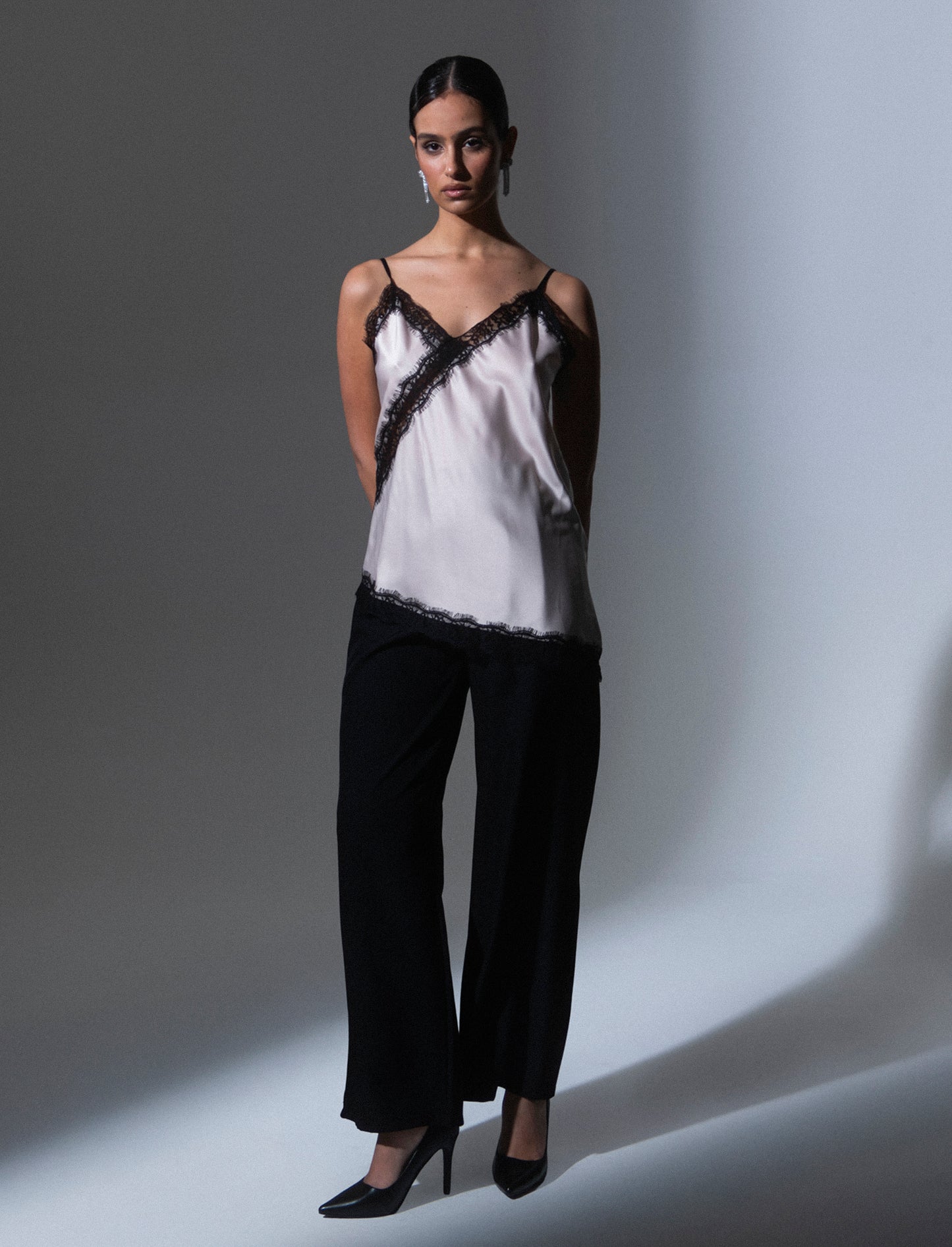 Top pizzo con bretelline - Beige