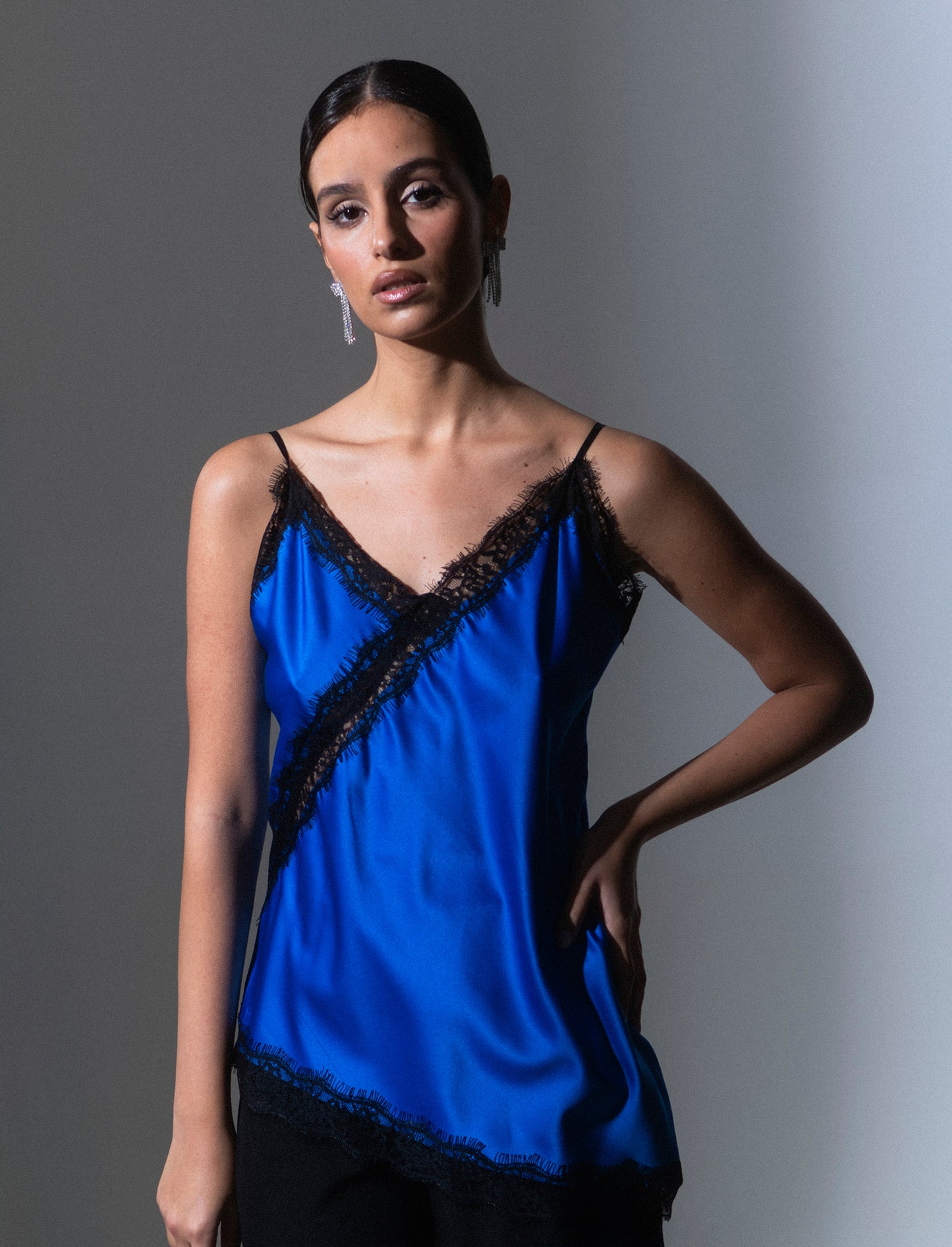 Top pizzo con bretelline - Bluette