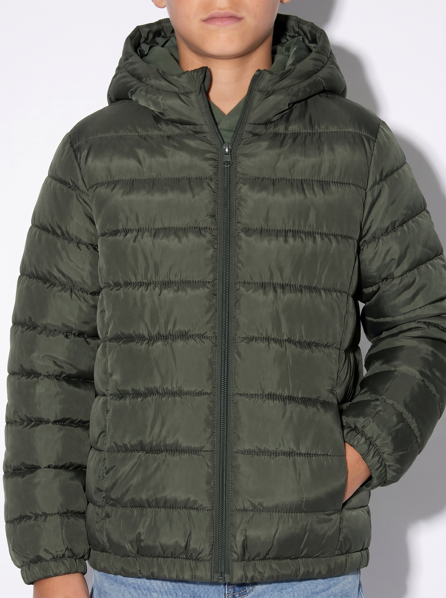 Giubbotto imbottito con cappuccio e tasche - Verde militare