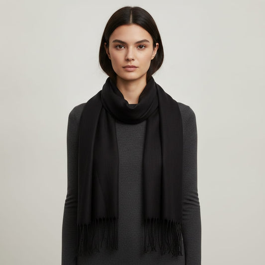 Foulard basic con frange eleganti - Nero