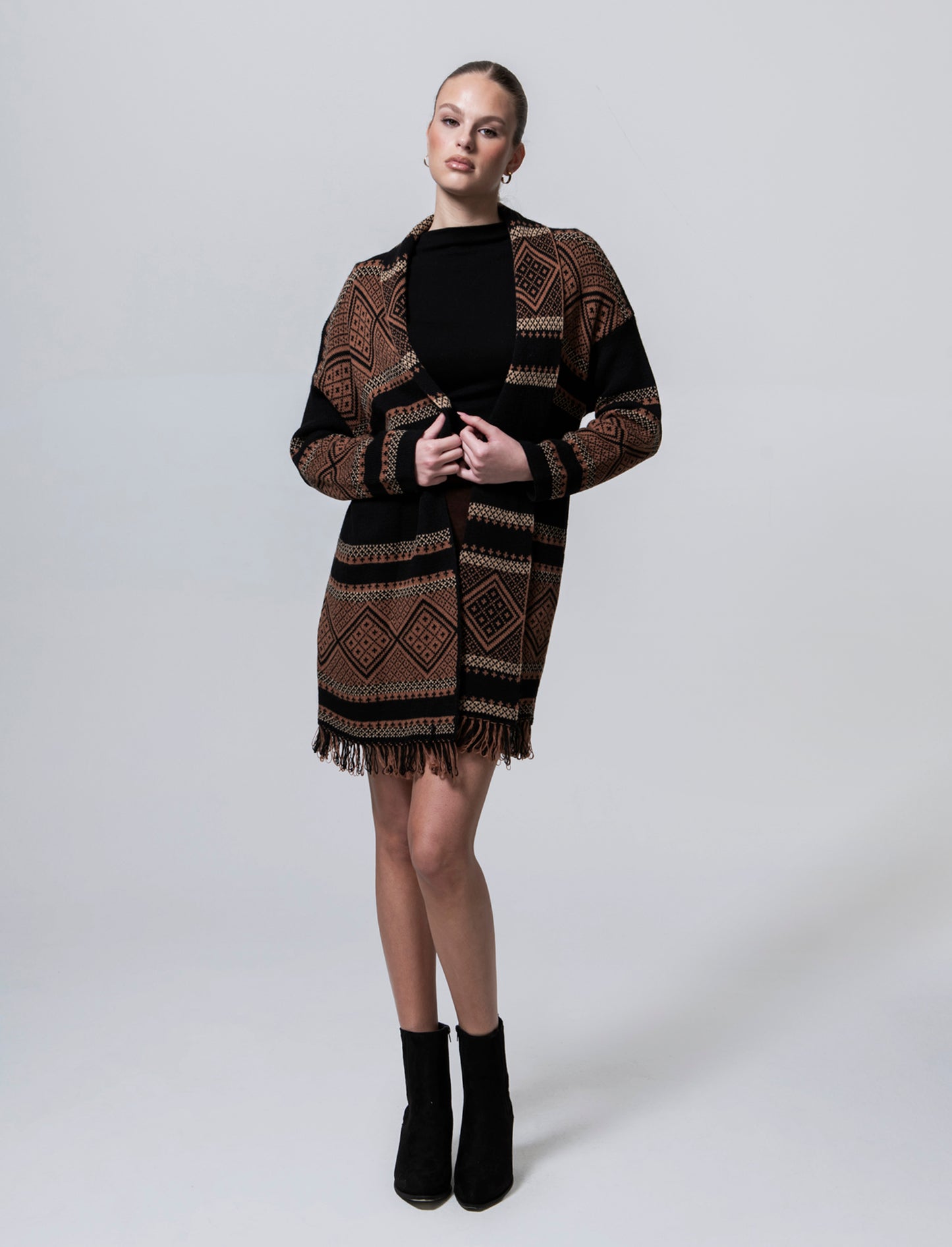 Maglia lunga jacquard modello spolverino - Nero