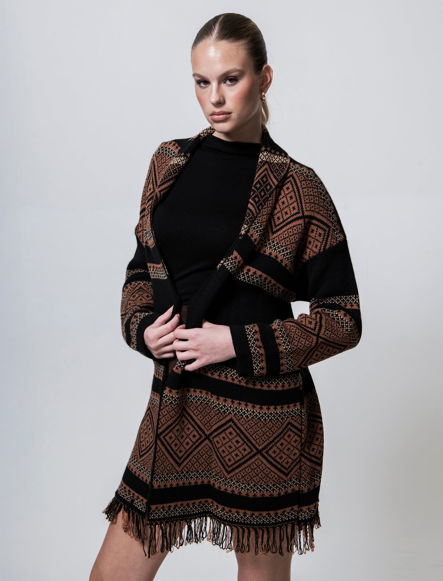 Maglia lunga jacquard modello spolverino - Nero