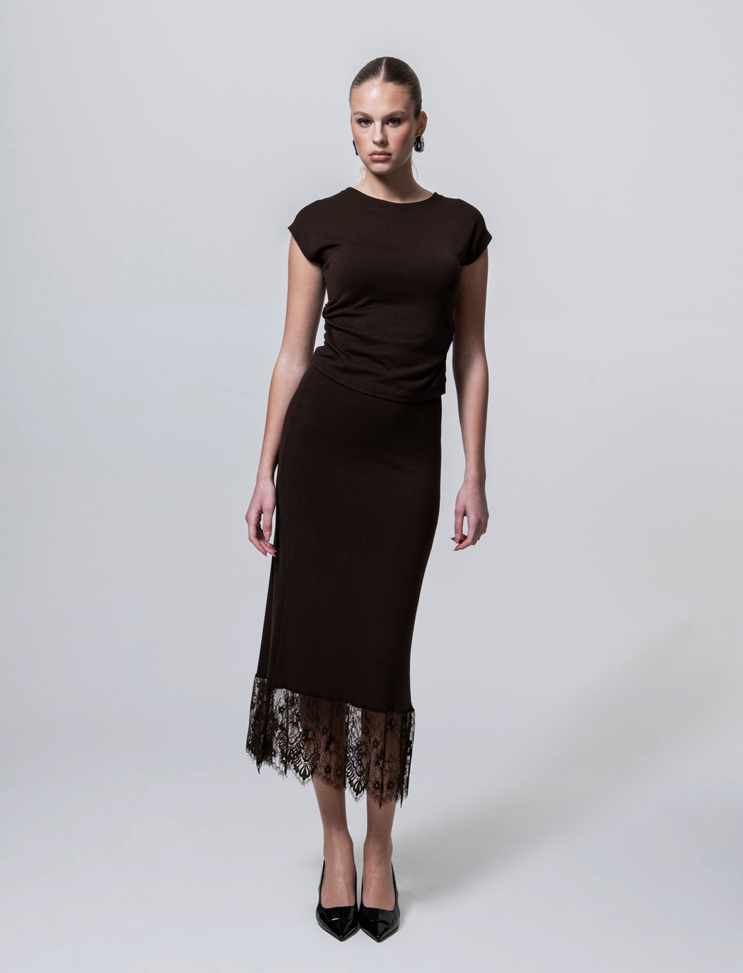 Gonna lunga in maglia con pizzo al fondo - Moro