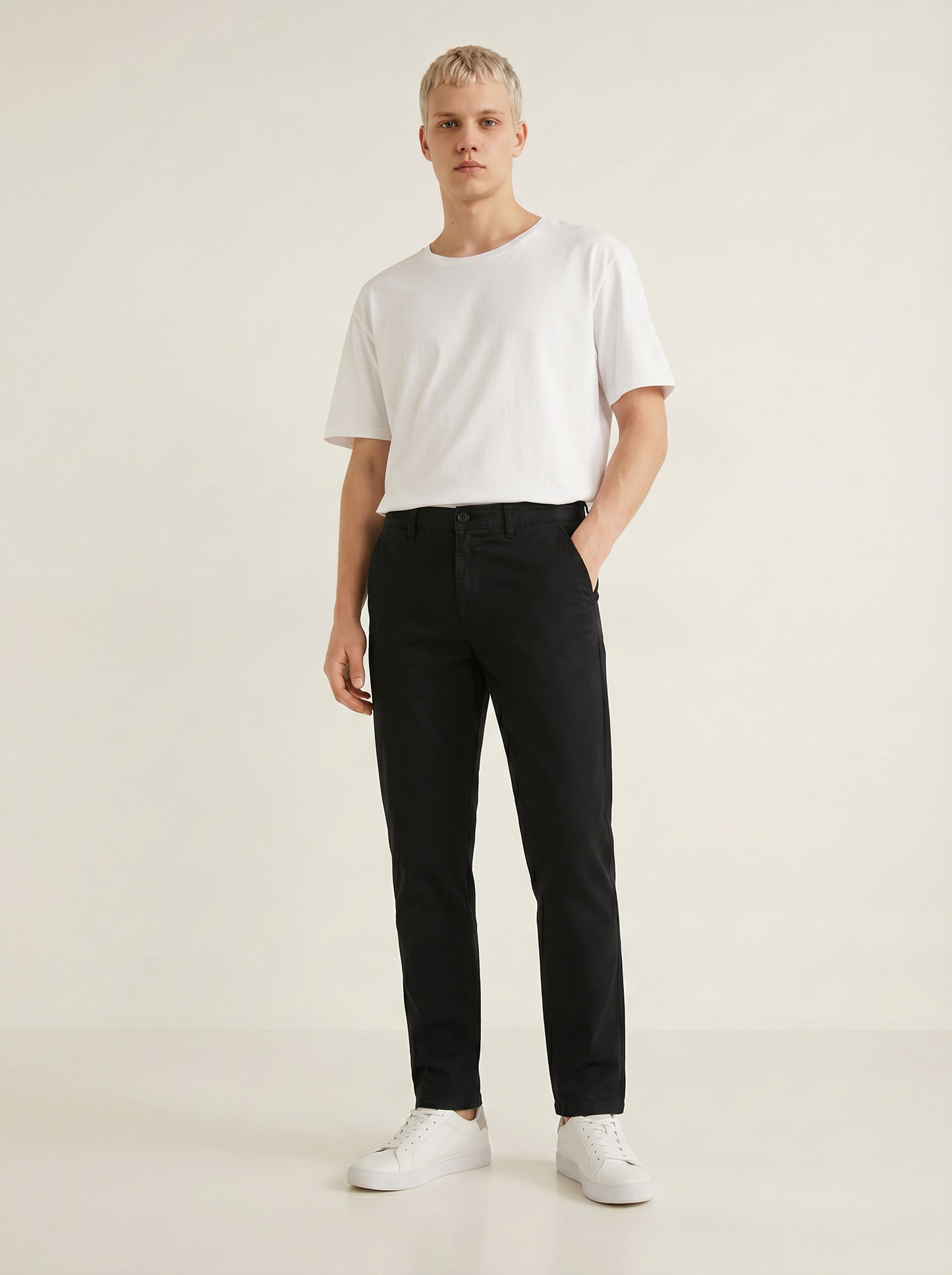 Pantaloni Chino Regular Fit in Cotone - Nero