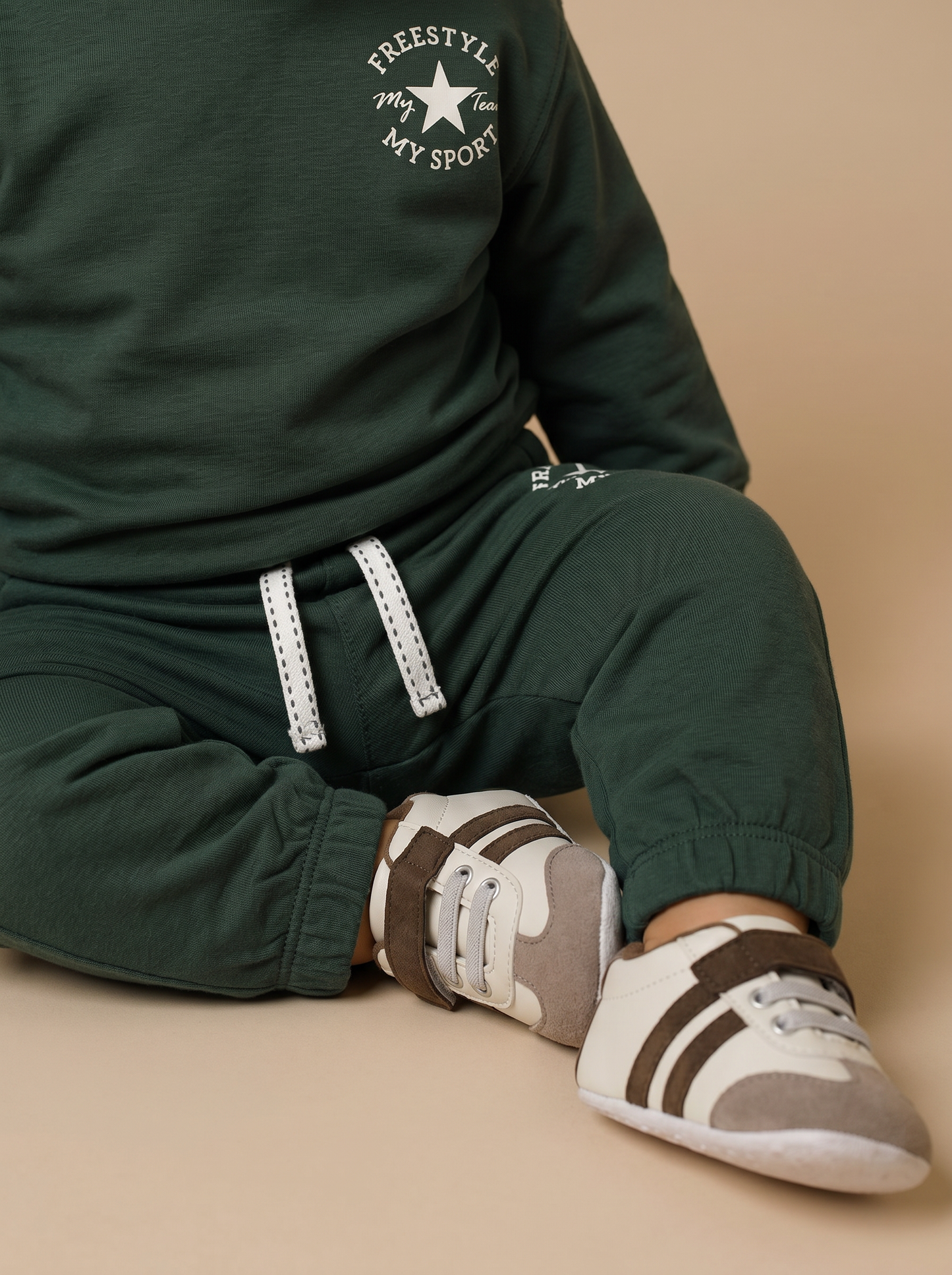 Jogger basico in cotone con stampa - Verde abete