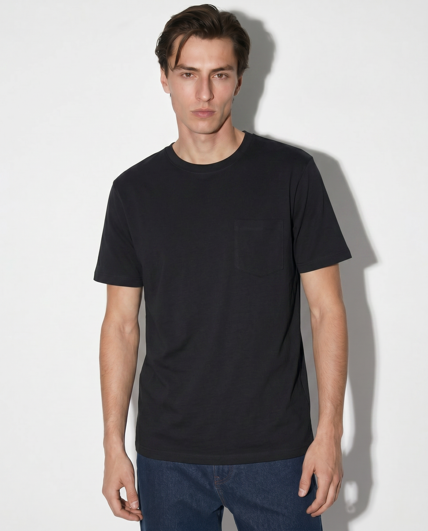 Basic crew neck T-shirt with pocket - Black