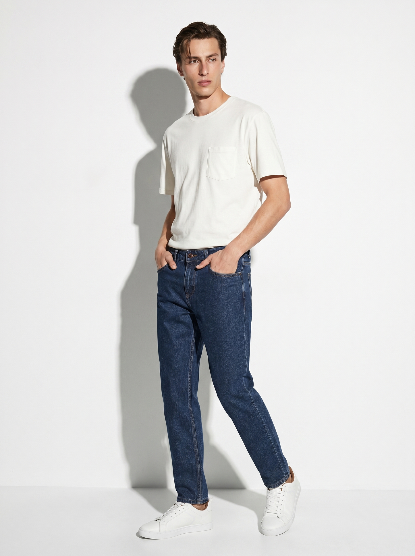 Basic crew neck T-shirt with pocket - White