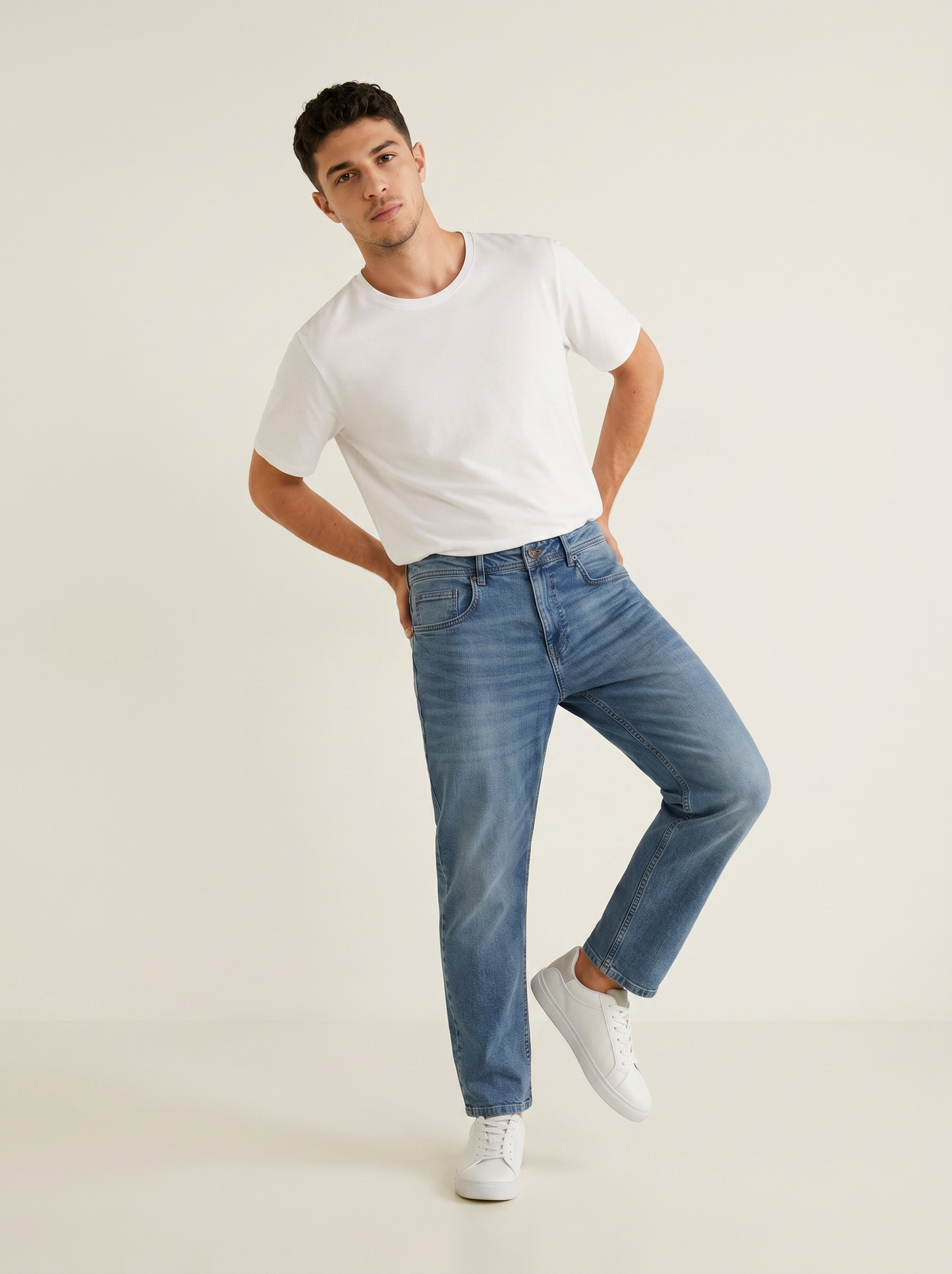 T-shirt Orli regular fit con orli vivi - Bianco