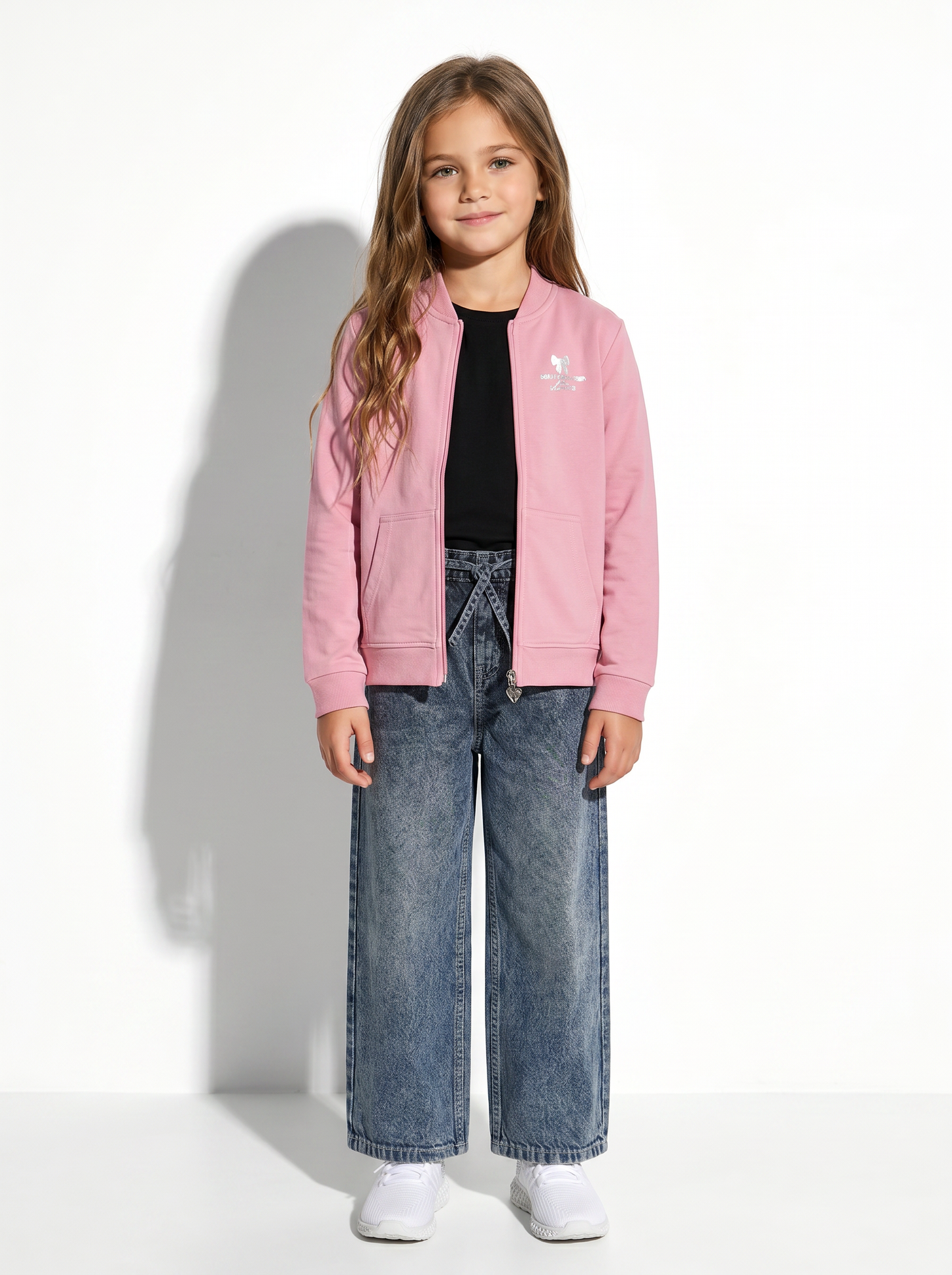 Zip-up hoodie with vibrant pocket - Pink