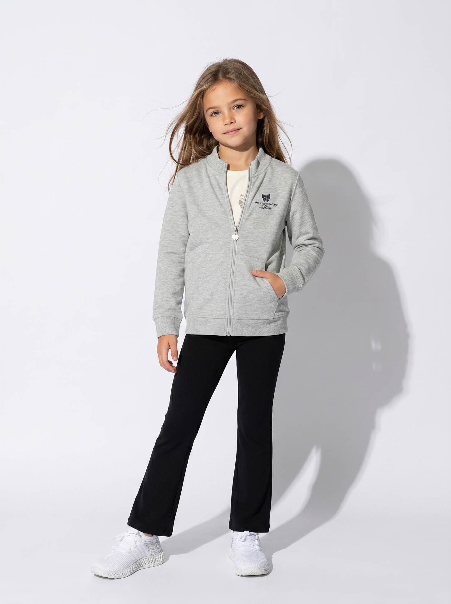 Felpa con zip e tascone vivace - Grigio chiaro mel.