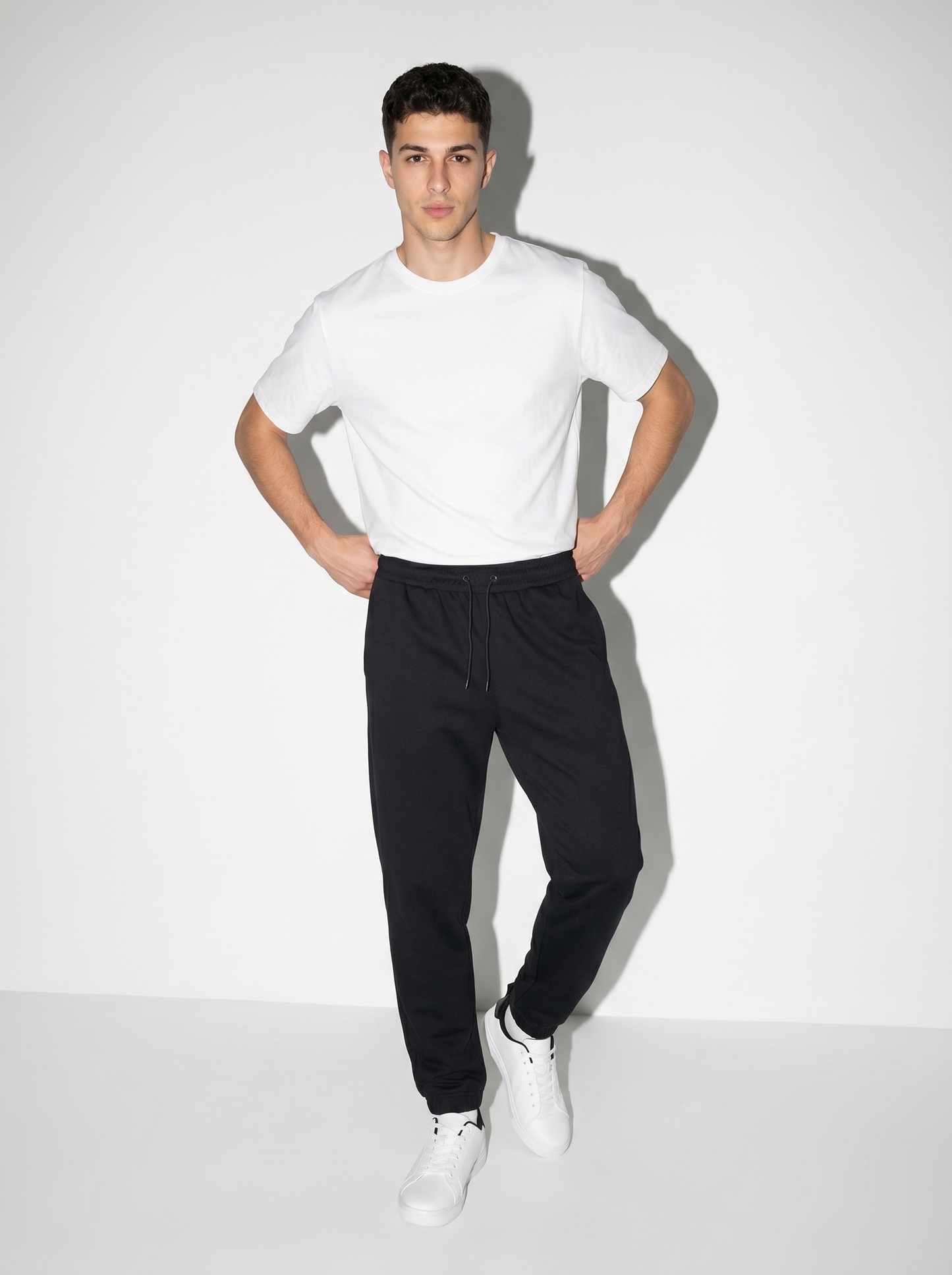 Pantaloni Jogger Basic in Felpa con Elastico - Avion