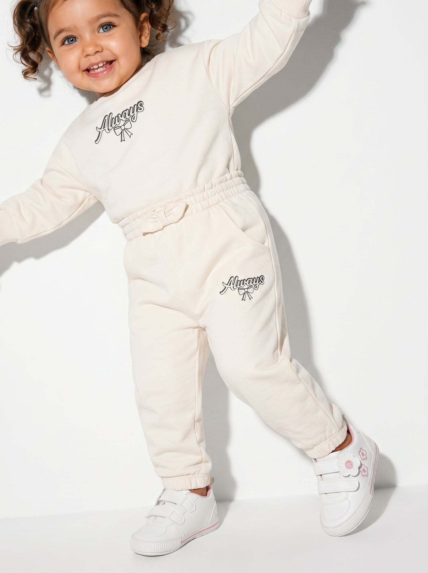 Cotton joggers with bow and patch - Beige