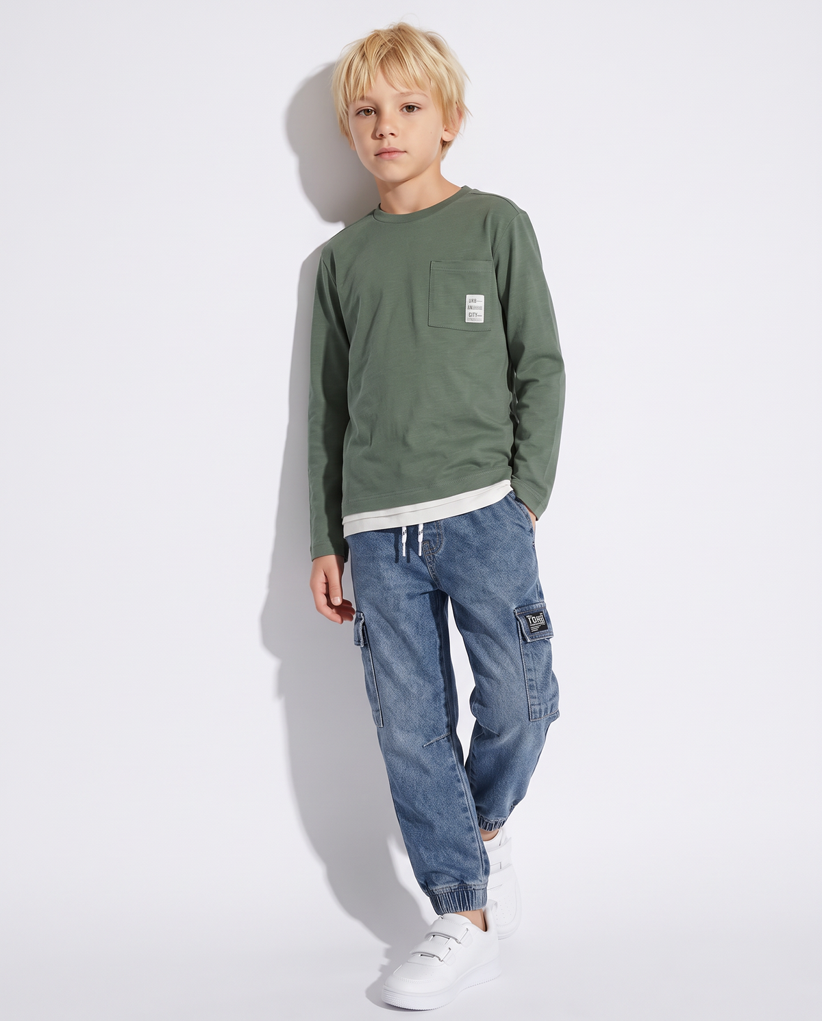 T-shirt con taschino e patch colorato - Verde salvia