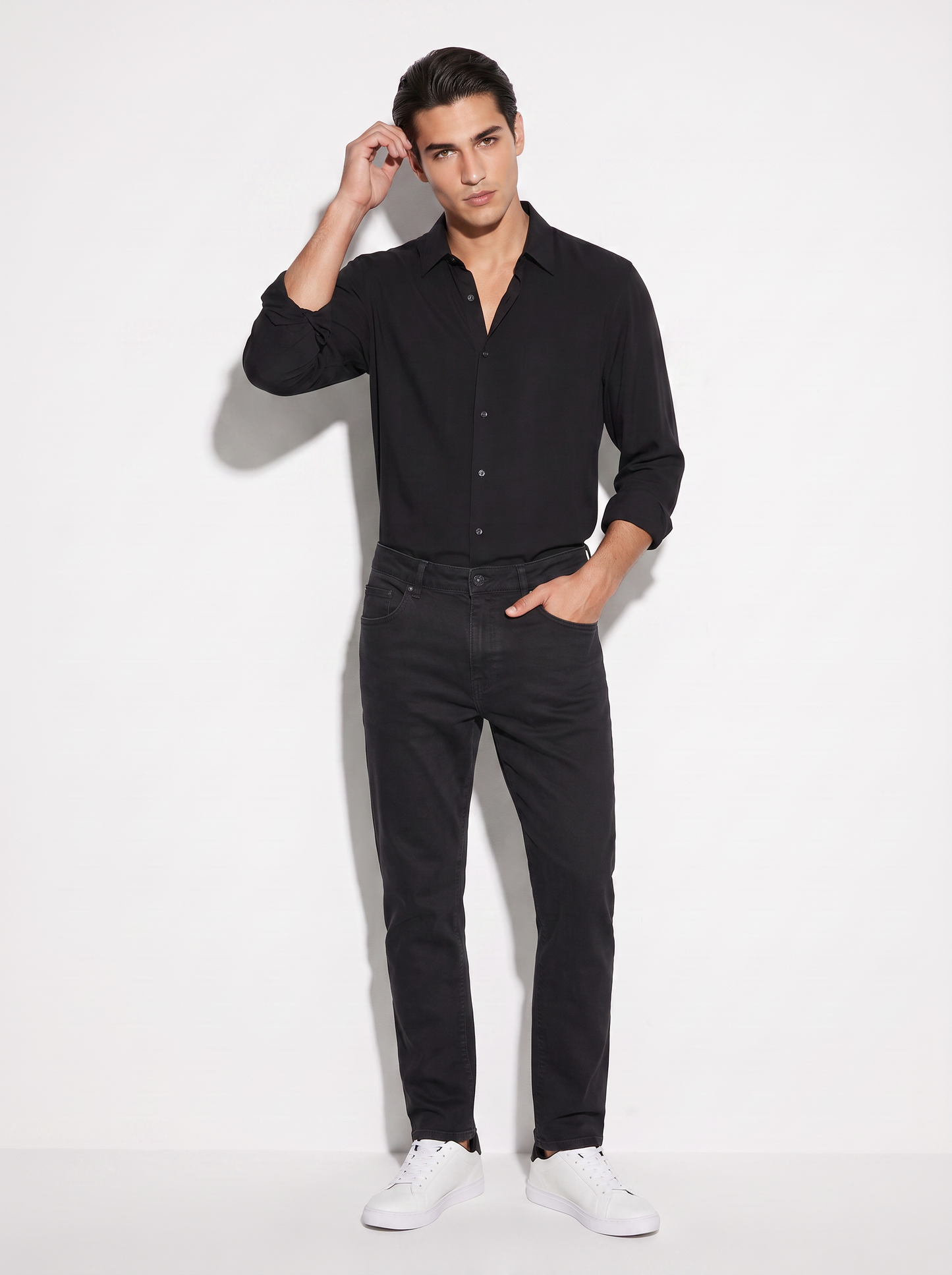 Camicia Regular Fit in Tessuto Tecnico - Nero