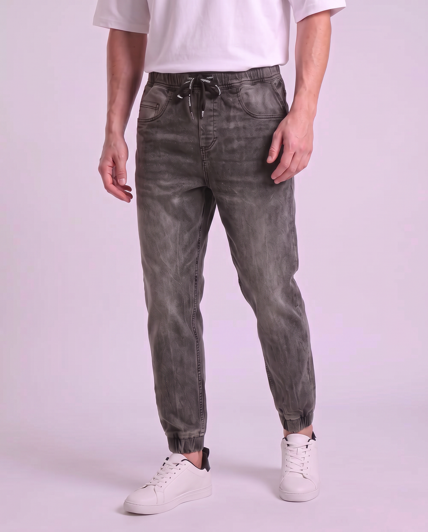 Jeans jogger con vita elasticizzata - Nero
