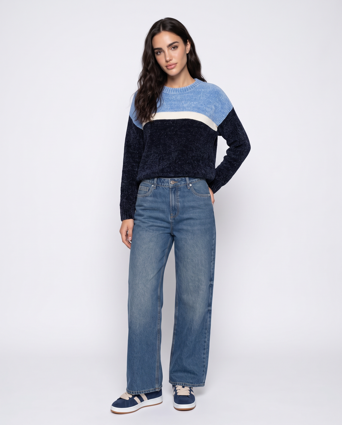 Long sleeve elegant crew neck sweater - 