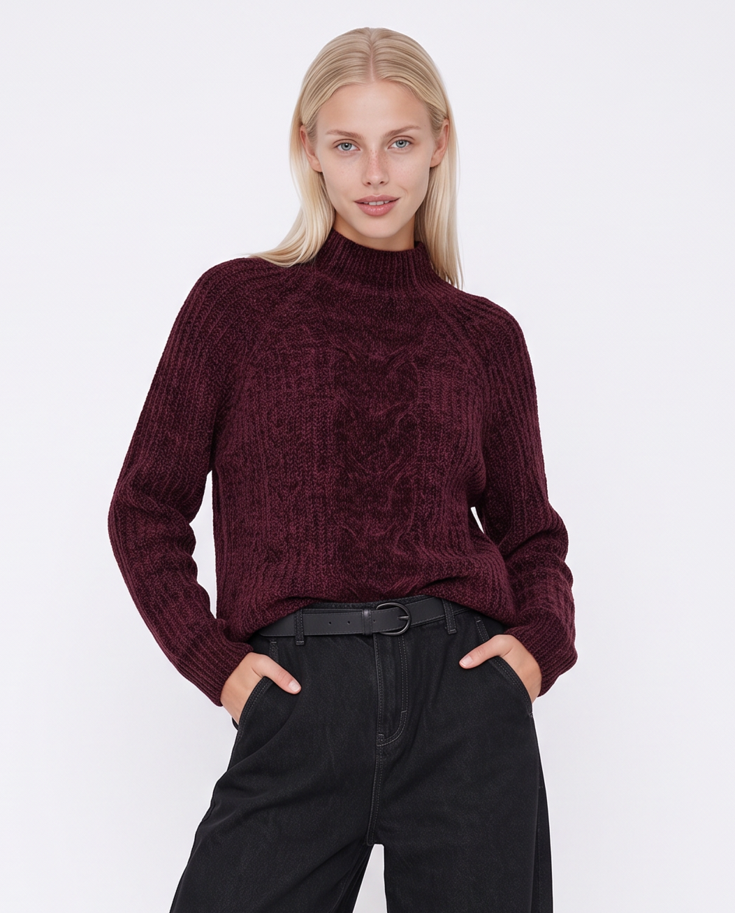 Turtleneck sweater with central braid - Red
